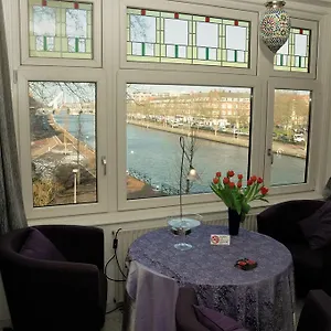 https://sams-place.zandvoort-hotels.com